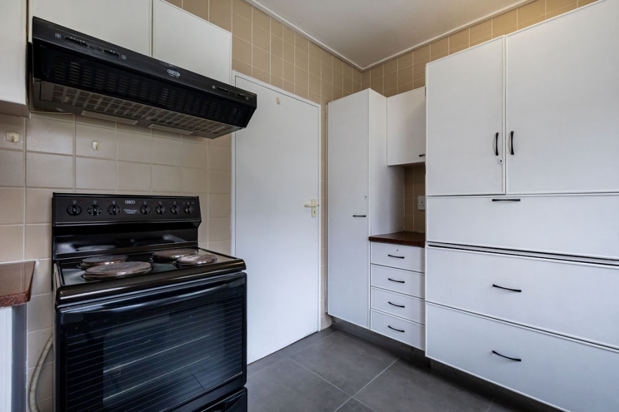 To Let 3 Bedroom Property for Rent in Onder Papegaaiberg Western Cape